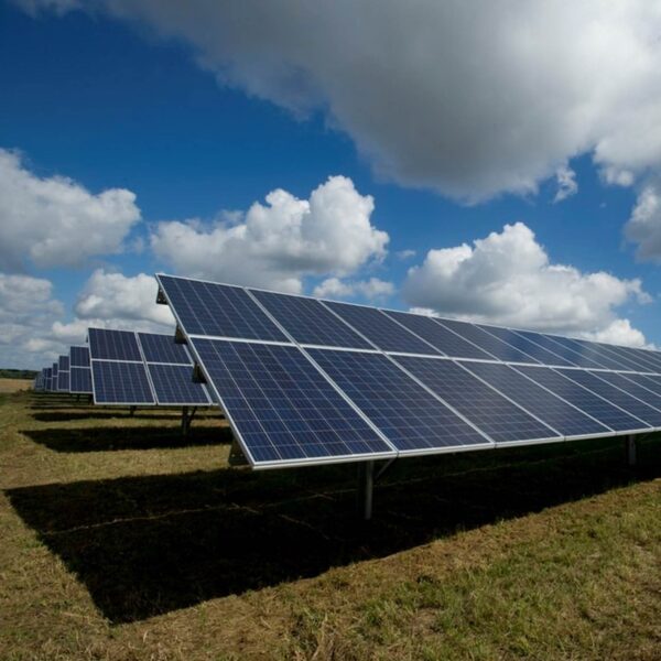 Parque Solar 1MW (Panel Solar+Inversor+Estructuras) xKit